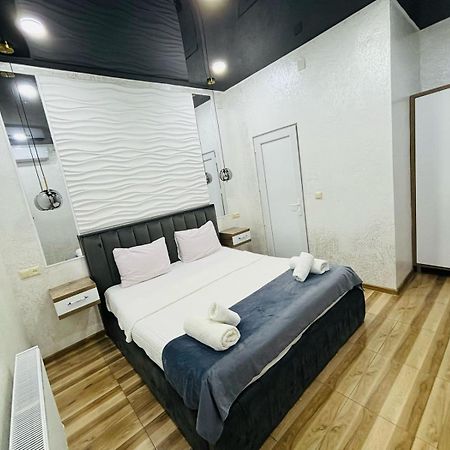 巴统 Nana'S House酒店 外观 照片